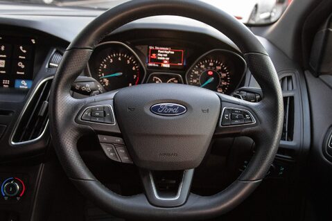 Ford Focus ST-LINE 21