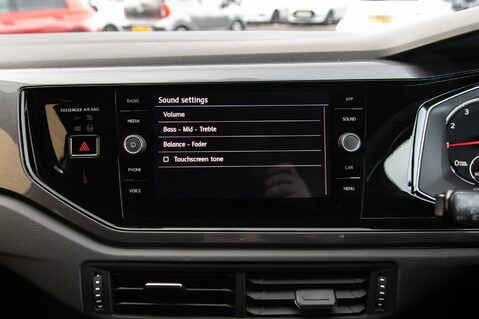 Volkswagen Polo R-LINE TSI 26