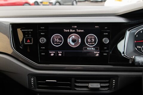 Volkswagen Polo R-LINE TSI 27