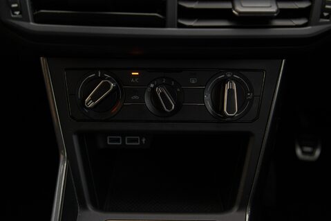 Volkswagen Polo R-LINE TSI 33