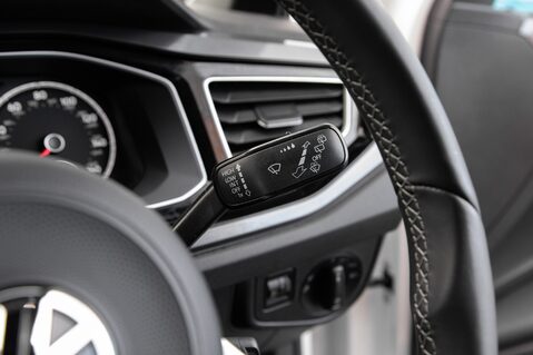 Volkswagen Polo R-LINE TSI 18