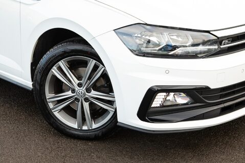 Volkswagen Polo R-LINE TSI 11