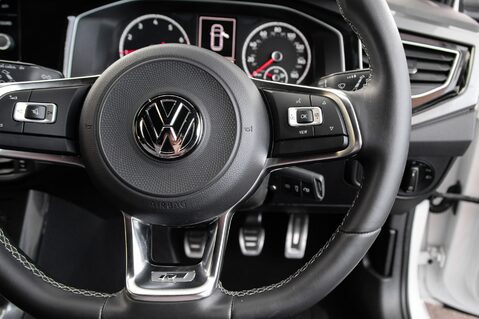 Volkswagen Polo R-LINE TSI 20