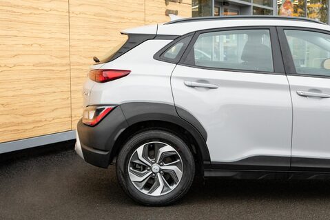 Hyundai KONA GDI SE CONNECT 7