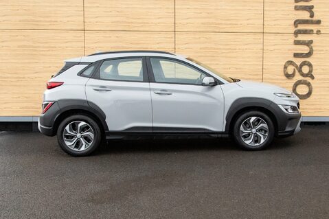 Hyundai KONA GDI SE CONNECT 12