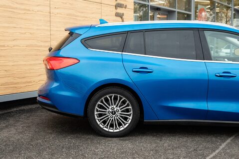 Ford Focus TITANIUM X 7