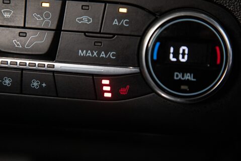 Ford Focus TITANIUM X 34