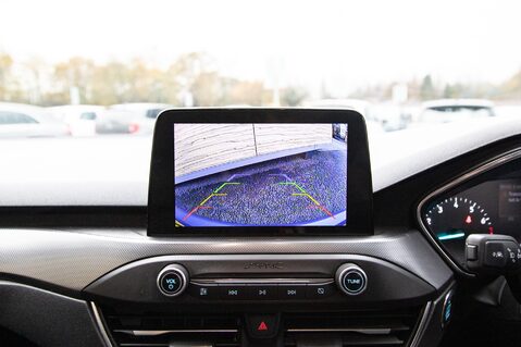 Ford Focus TITANIUM X 28