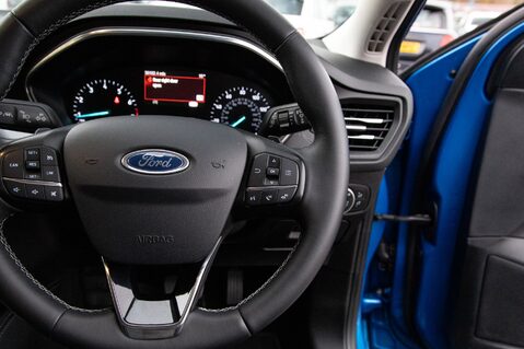 Ford Focus TITANIUM X 19