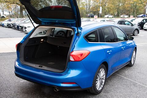 Ford Focus TITANIUM X 36