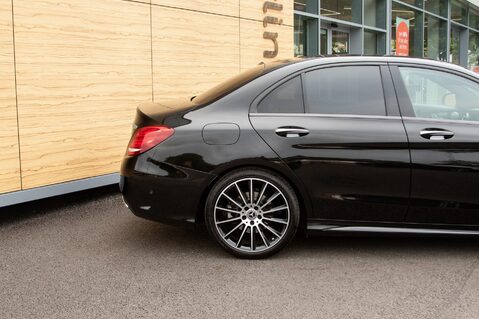 Mercedes-Benz C Class C 200 AMG LINE PREMIUM PLUS 7