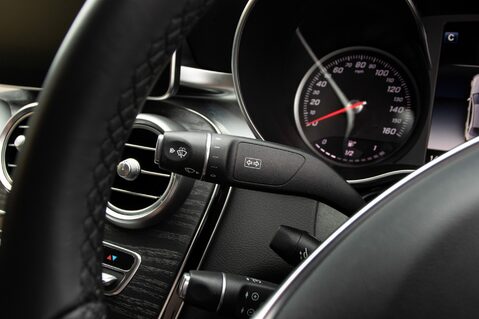 Mercedes-Benz C Class C 200 AMG LINE PREMIUM PLUS 18