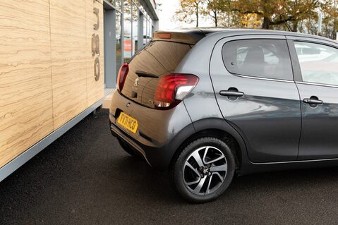 Peugeot 108 ALLURE 8