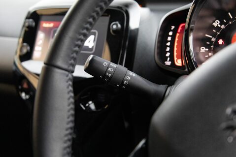 Peugeot 108 ALLURE 17