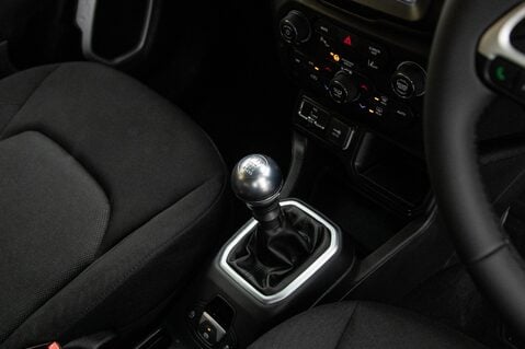 Jeep Renegade LONGITUDE 32