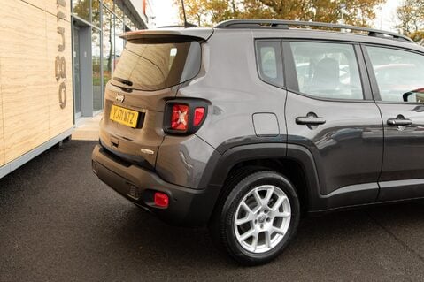 Jeep Renegade LONGITUDE 8