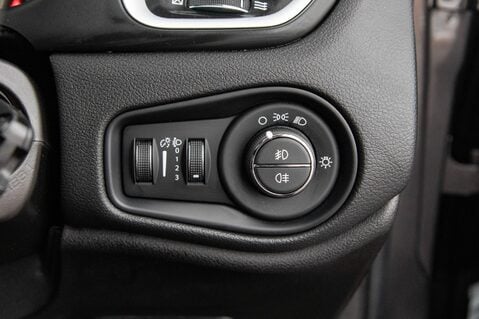 Jeep Renegade LONGITUDE 16