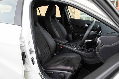 Mercedes-Benz A Class A 160 AMG LINE 27