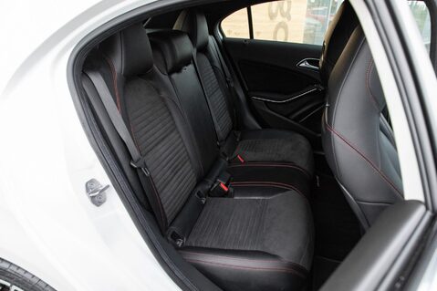 Mercedes-Benz A Class A 160 AMG LINE 31