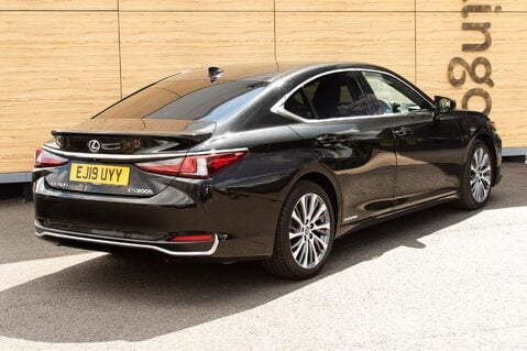 Lexus Es 300H 2