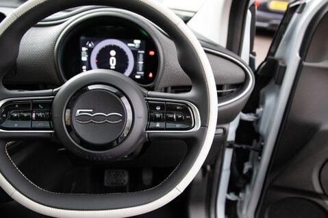 Fiat 500e LA PRIMA 21