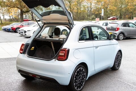 Fiat 500e LA PRIMA 38