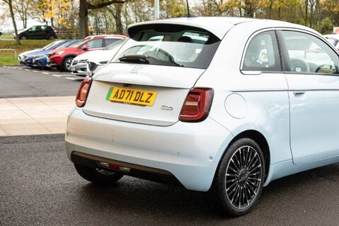 Fiat 500e LA PRIMA 8