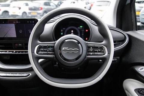 Fiat 500e LA PRIMA 22