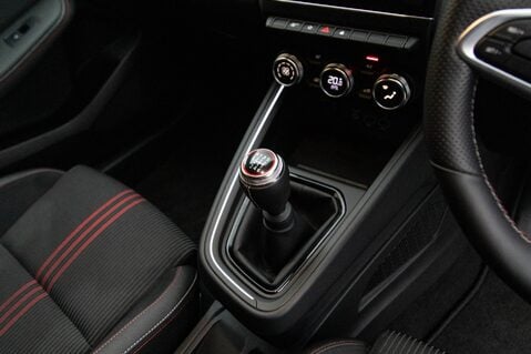 Renault Clio RS LINE TCE 33