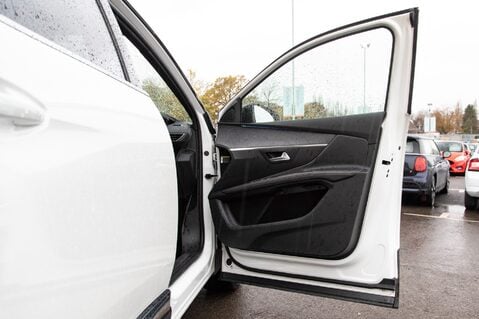 Peugeot 3008 S/S GT LINE 14