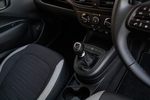 Hyundai i10 ADVANCE 31