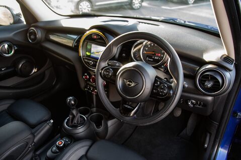 Mini Hatch COOPER EXCLUSIVE 4