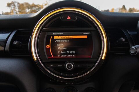 Mini Hatch COOPER EXCLUSIVE 24