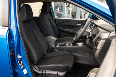 Nissan Qashqai DIG-T ACENTA PREMIUM MHEV 29