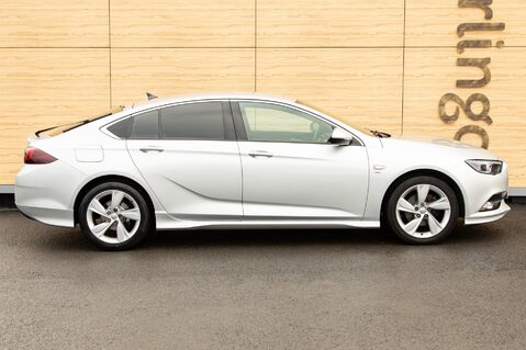 Vauxhall Insignia SRI VX-LINE NAV 12