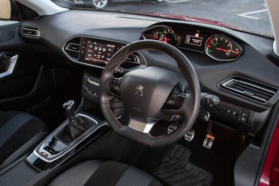 Peugeot 308 PURETECH S/S TECH EDITION