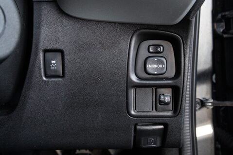 Toyota Aygo VVT-I X-CLUSIV 2 X-SHIFT 16