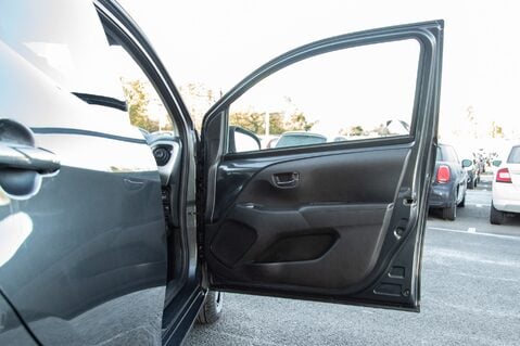 Toyota Aygo VVT-I X-CLUSIV 2 X-SHIFT 14