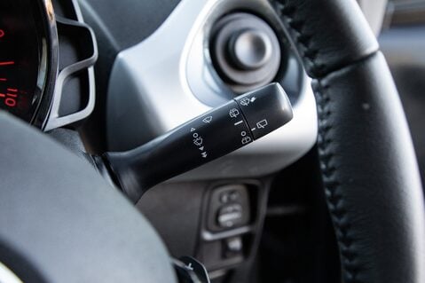Toyota Aygo VVT-I X-CLUSIV 2 X-SHIFT 18