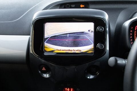 Toyota Aygo VVT-I X-CLUSIV 2 X-SHIFT 28