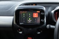 Toyota Aygo VVT-I X-CLUSIV 2 X-SHIFT 24