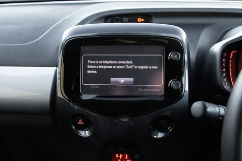 Toyota Aygo VVT-I X-CLUSIV 2 X-SHIFT 23