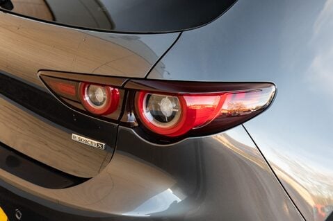 Mazda 3 GT SPORT TECH MHEV 9