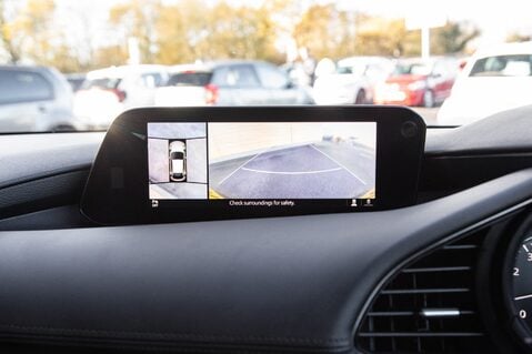 Mazda 3 GT SPORT TECH MHEV 27