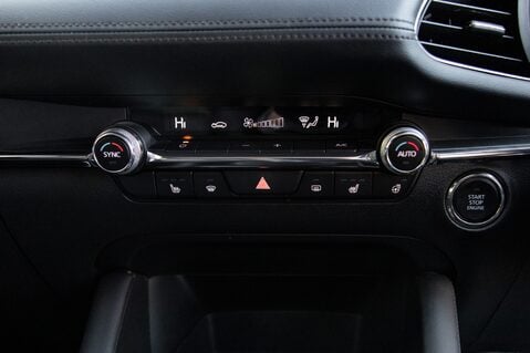 Mazda 3 GT SPORT TECH MHEV 32