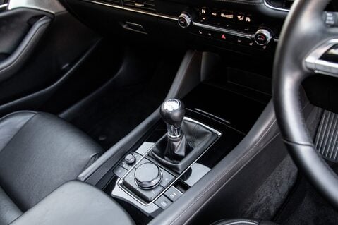 Mazda 3 GT SPORT TECH MHEV 31