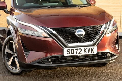 Nissan Qashqai DIG-T N-CONNECTA MHEV 10