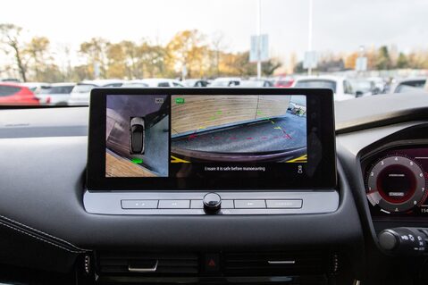 Nissan Qashqai DIG-T N-CONNECTA MHEV 31