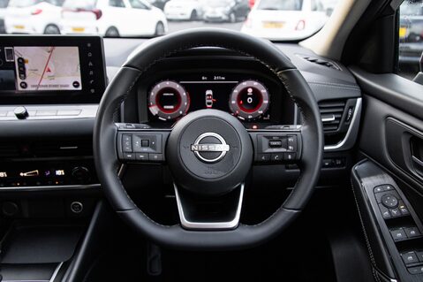 Nissan Qashqai DIG-T N-CONNECTA MHEV 21