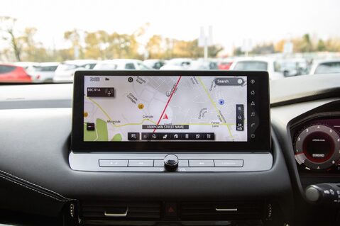 Nissan Qashqai DIG-T N-CONNECTA MHEV 26